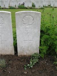 Etaples Military Cemetery - Legg, John
